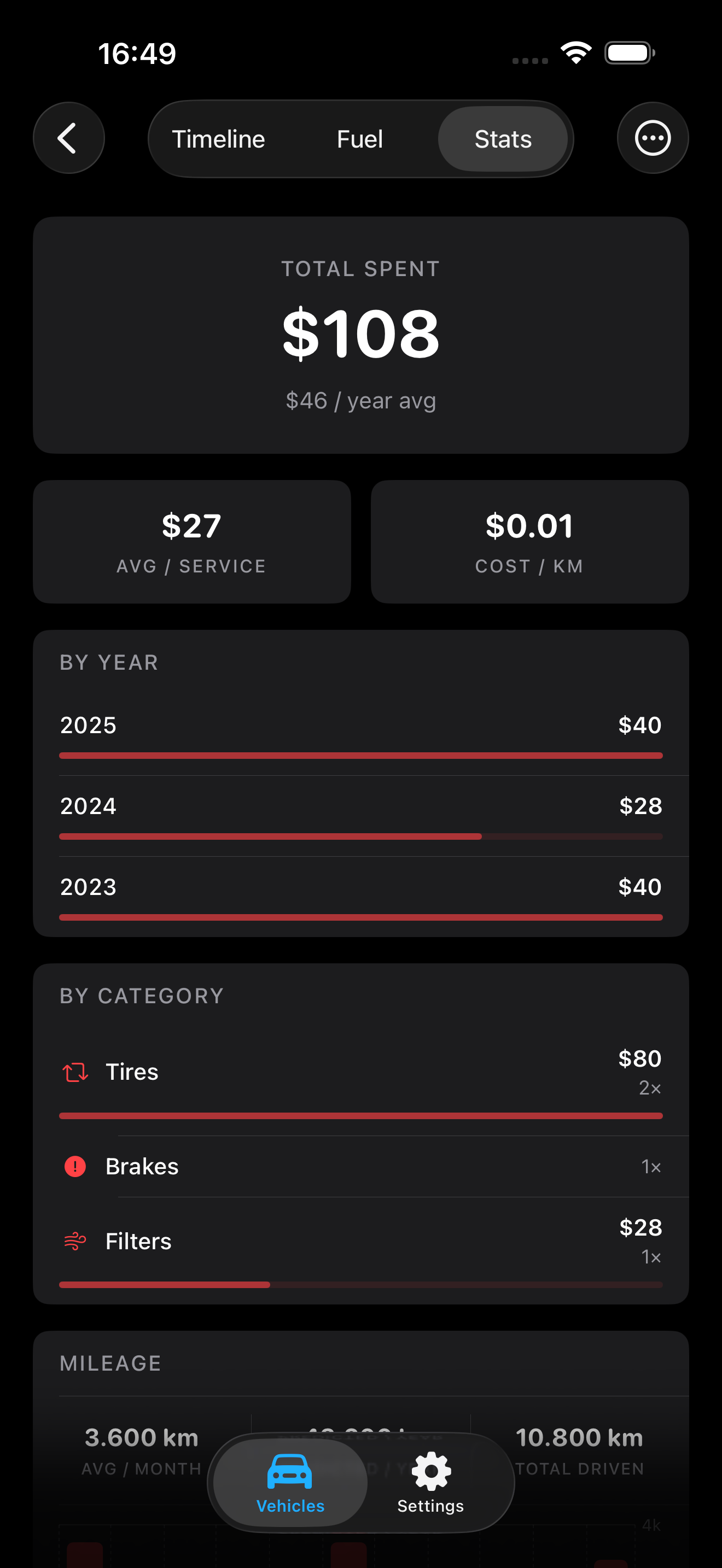 Service entries for Volkswagen Golf in light mode